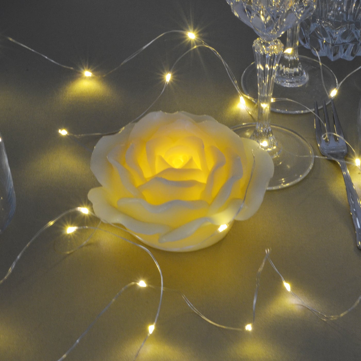 Candela LED a forma di Rosa color Avorio - Luminariaitalia